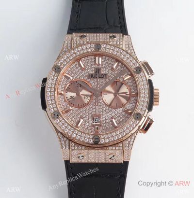 Swiss Made Copy Hublot Classic Fusion HB Factory 7750 Rose Gold Full Iced Watch